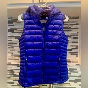 32 Degrees blue hooded vest, size XS